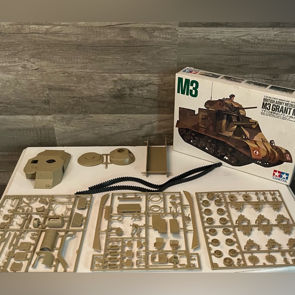 Vintage Tamiya M3 model tank